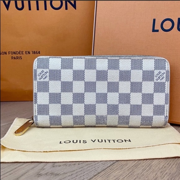 Louis Vuitton Handbags - ♥️ZIPPY WALLET♥️ Auth LV Damier Azur Zippy Wallet!